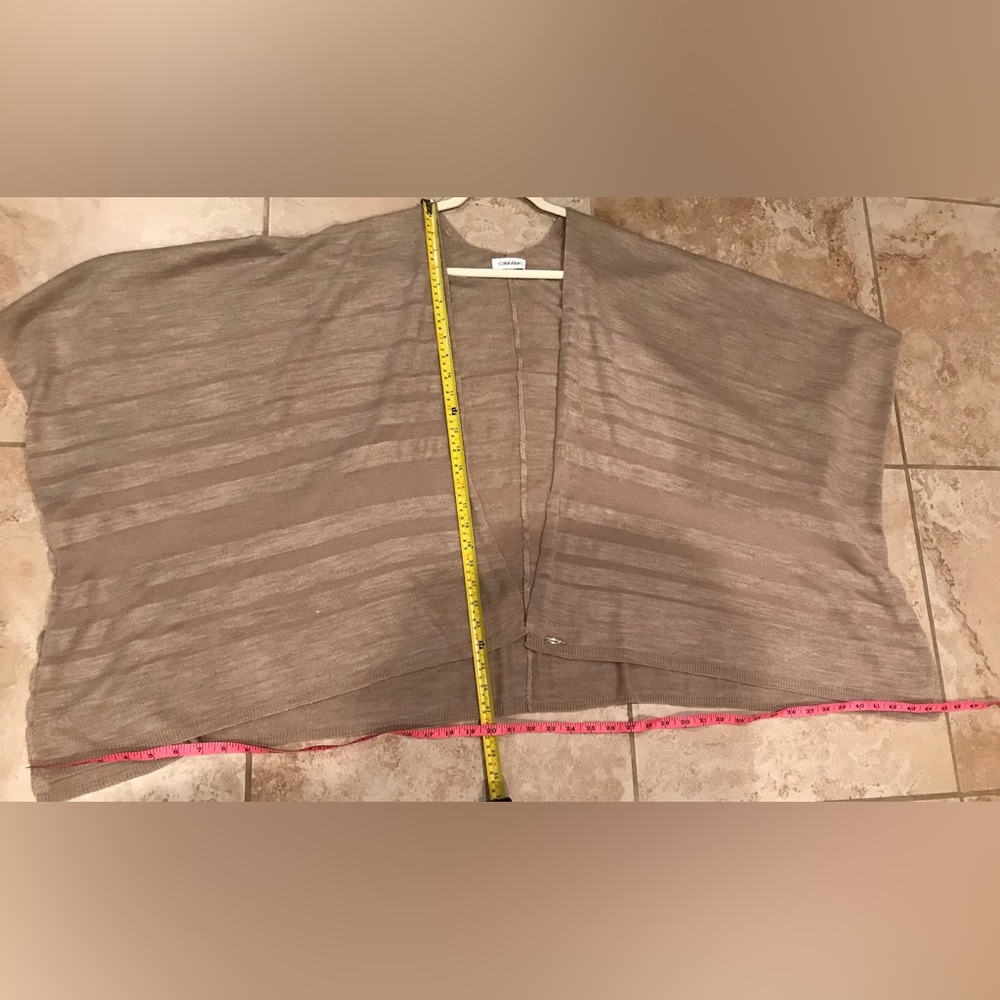 Calvin Klein Beige Knit Shawl/Wrap Poncho Sweater - One Size - Picture 10 of 13